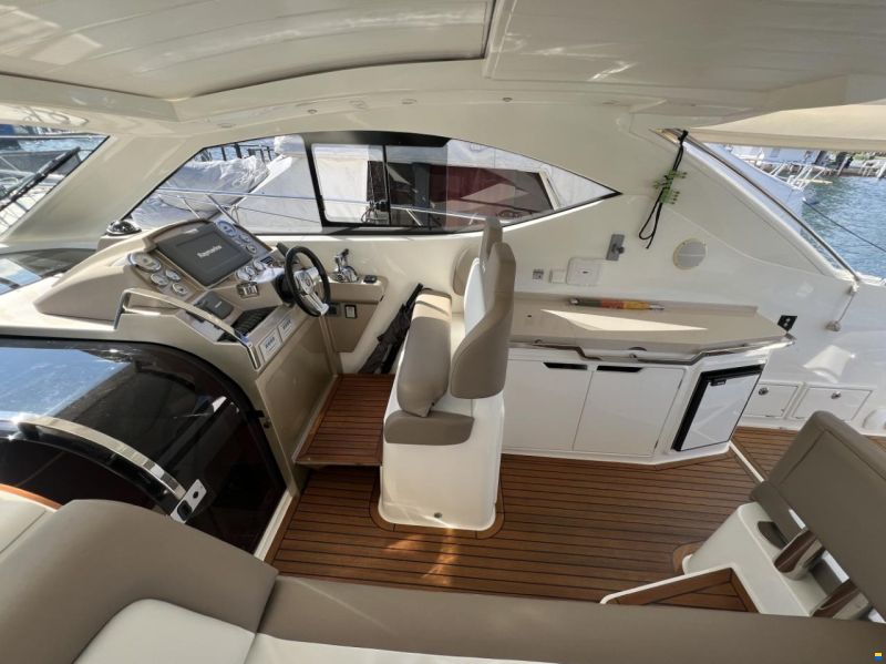 Galeon 385 HTS