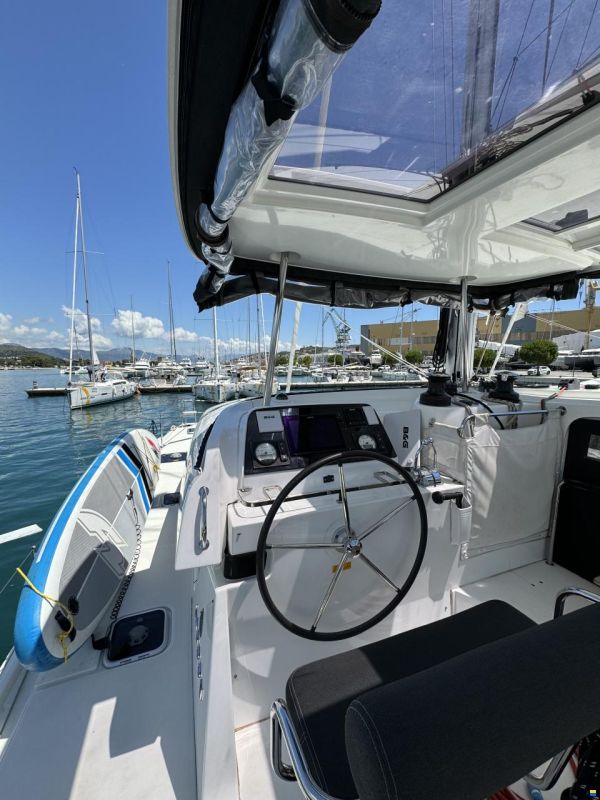 Lagoon 42 2019, 4 cabin in TOP shape image