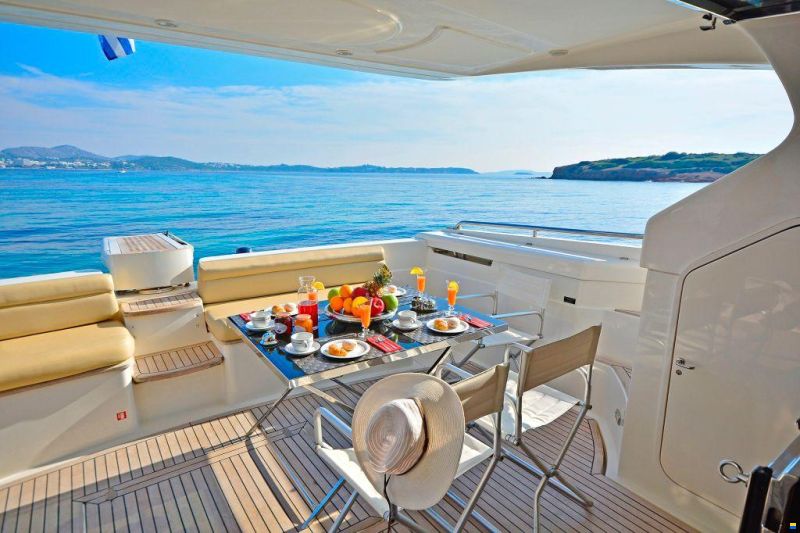 Ferretti 620