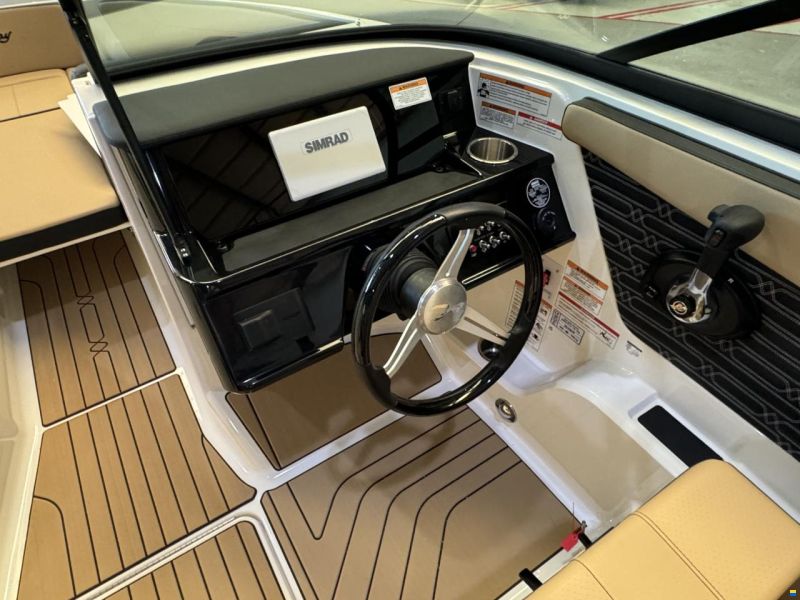 Sea Ray 210 SPX
