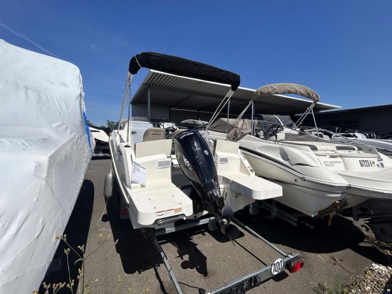 Quicksilver 555 Cabin