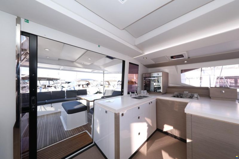 Fountaine Pajot Astrea 42
