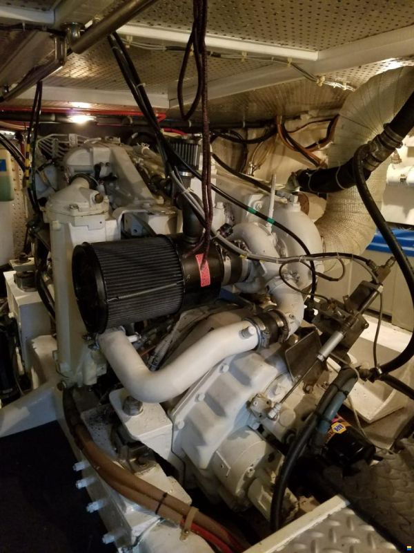 Hampton Yachts 490 Pilothouse