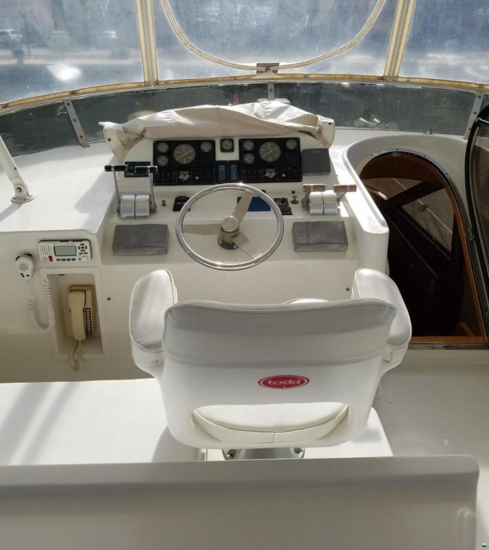 Hampton Yachts 490 Pilothouse