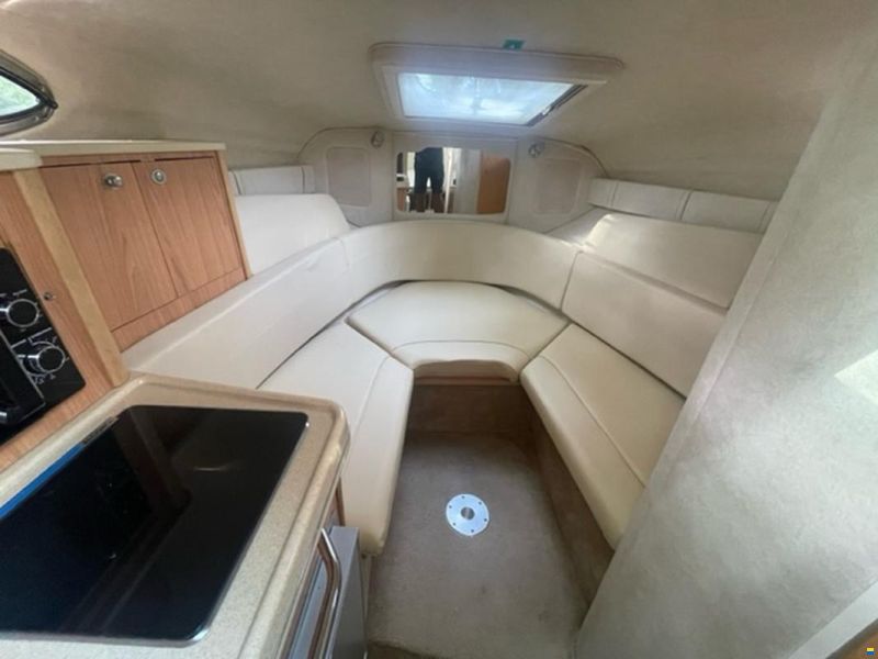 Sea Ray Sundancer 255