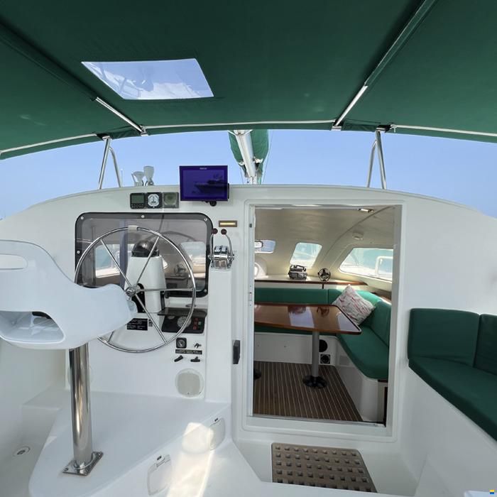 Lagoon 42