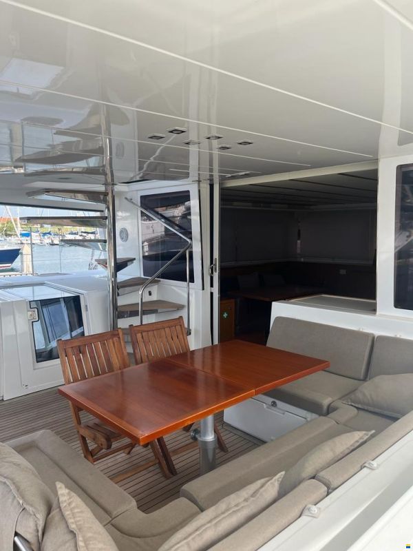 Lagoon 560