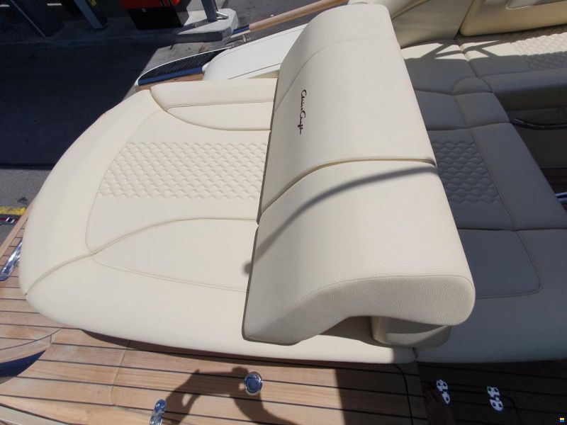 Chris Craft Launch 28 GT