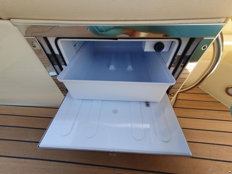 Chris Craft Launch 28 GT