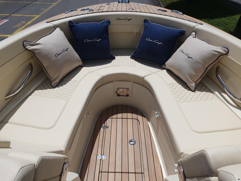 Chris Craft Launch 28 GT