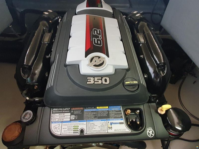 Chris Craft Launch 28 GT