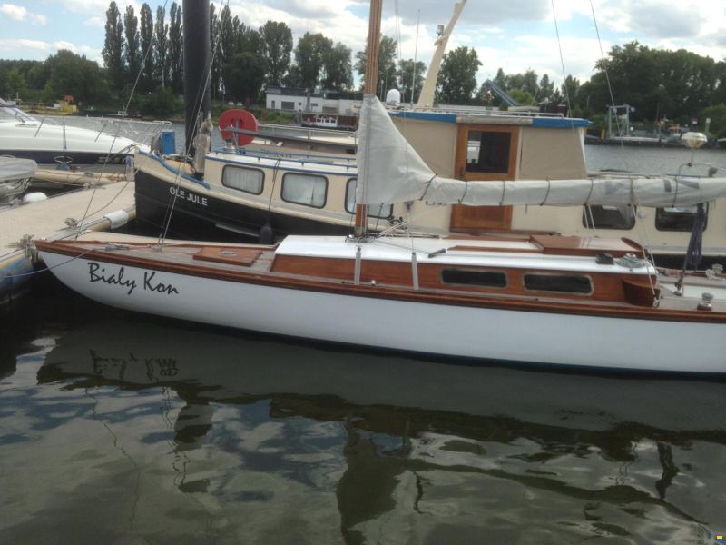 Tore Holm International 8mR Class
