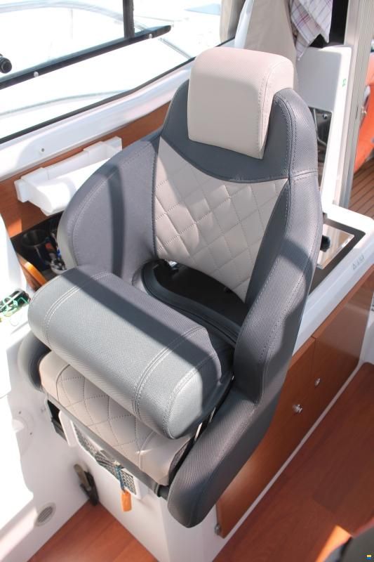 Jeanneau Merry Fisher 755