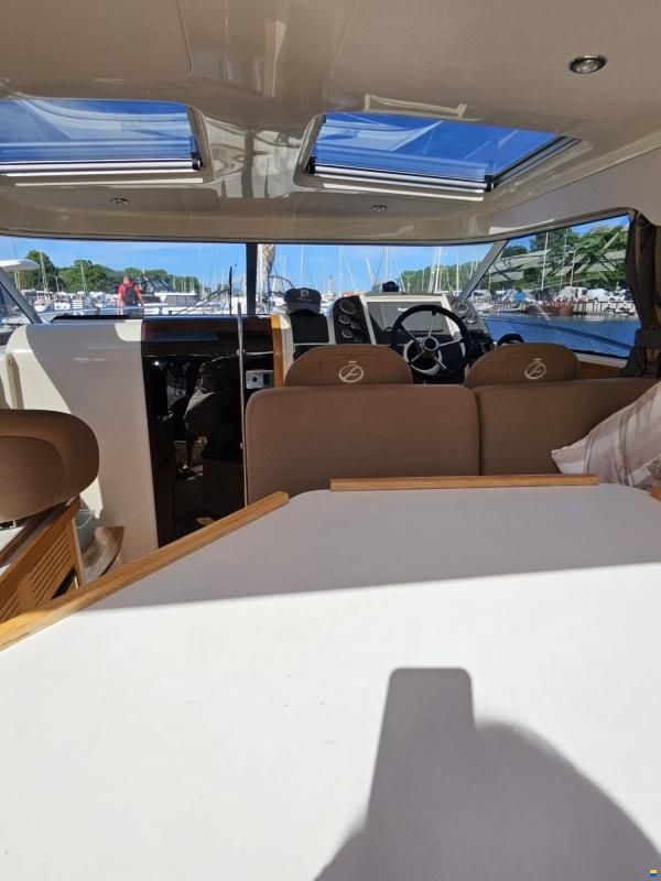 Aquador 26 HT HartTop