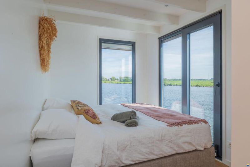 Surla (met Tender) Houseboat 15 Volledig