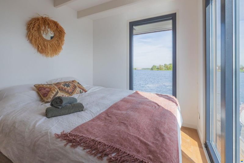 Surla (met Tender) Houseboat 15 Volledig