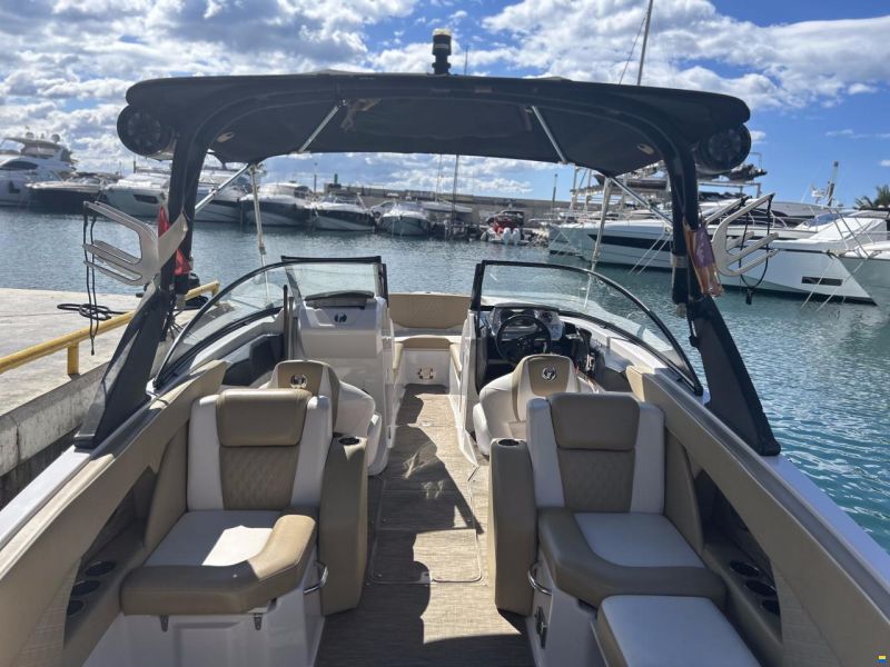 Scarab 255 Platinum