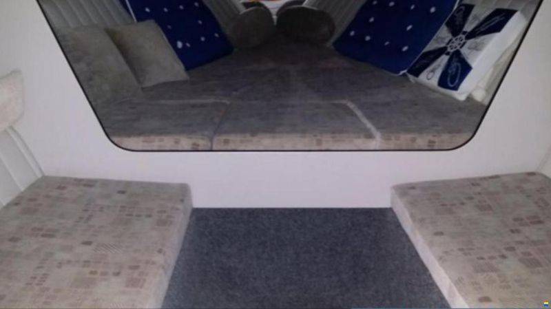 Schweizer Saphire 810