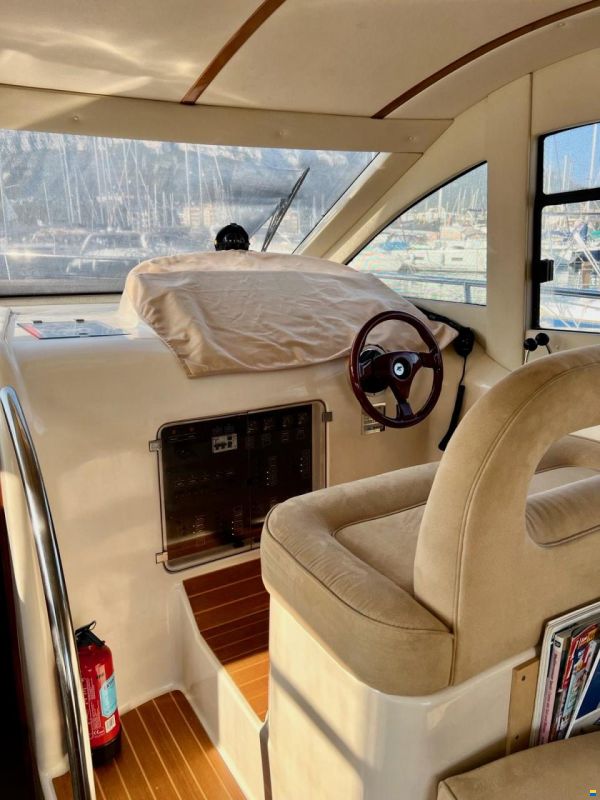 Rodman 38 Fly