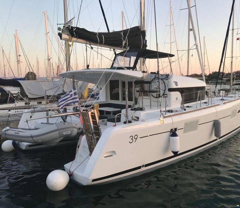 Lagoon 39