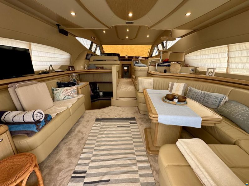 Ferretti 465,000