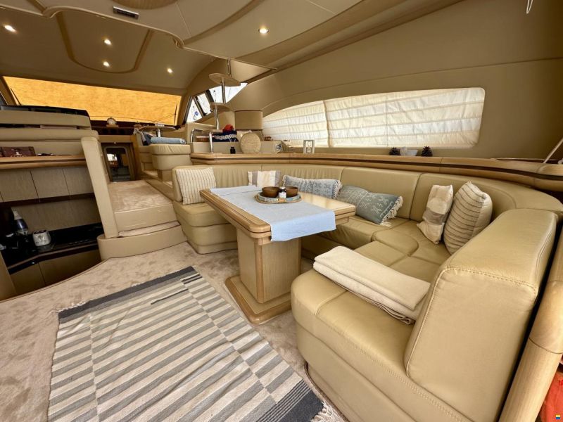 Ferretti 465,000