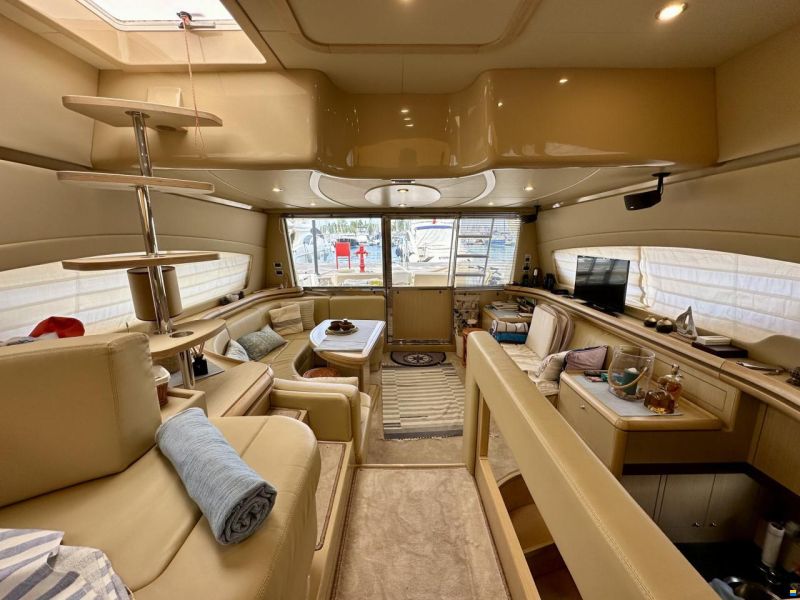 Ferretti 465,000