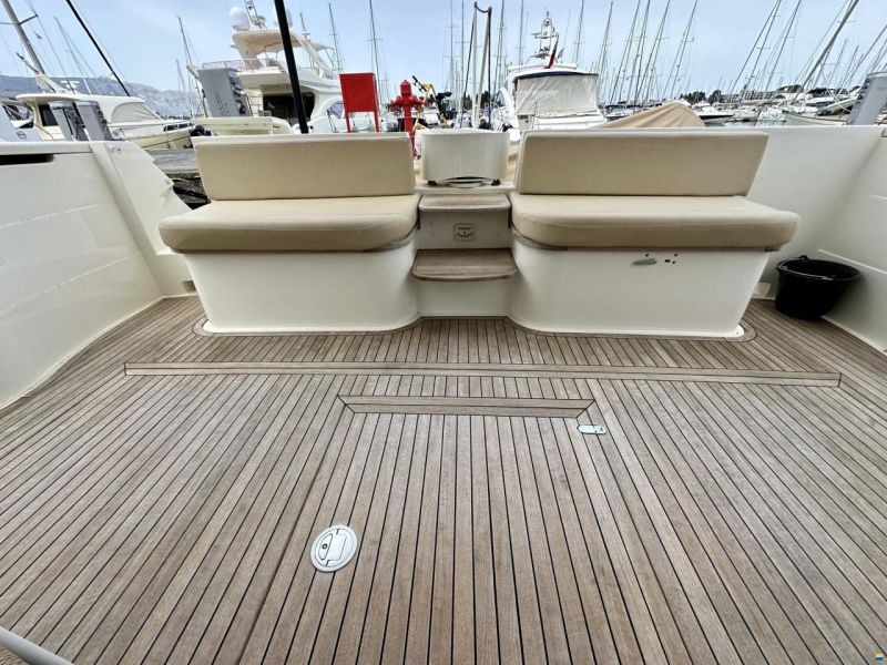 Ferretti 465,000