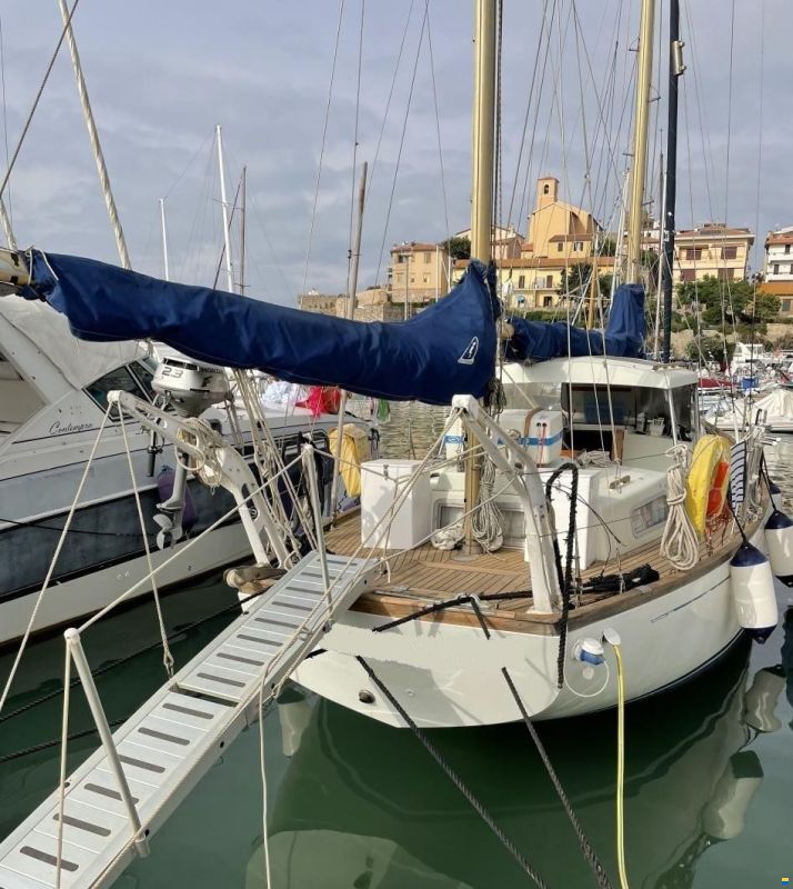 Camper & Nicholsons 38