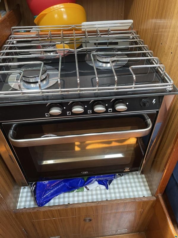 Camper & Nicholsons 38
