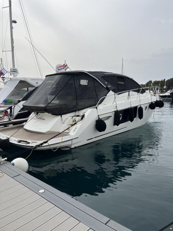 Cranchi M44 HT