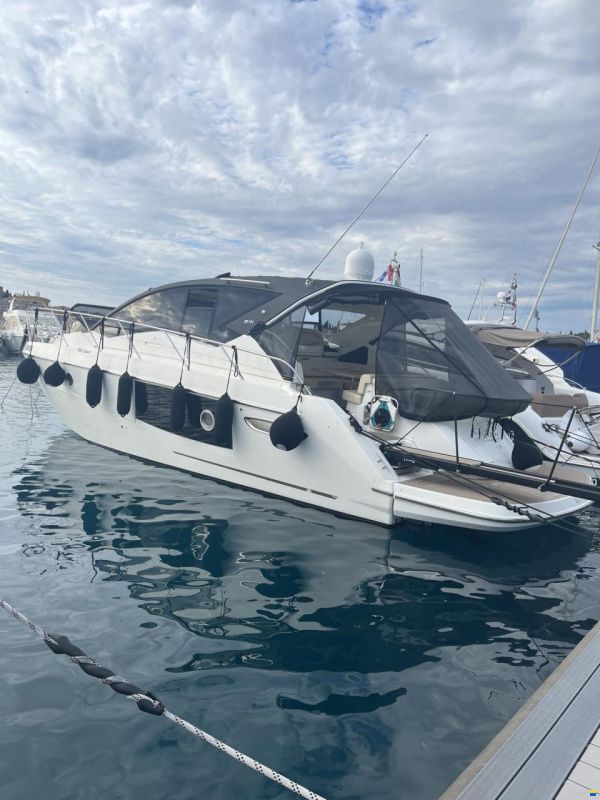 Cranchi M44 HT