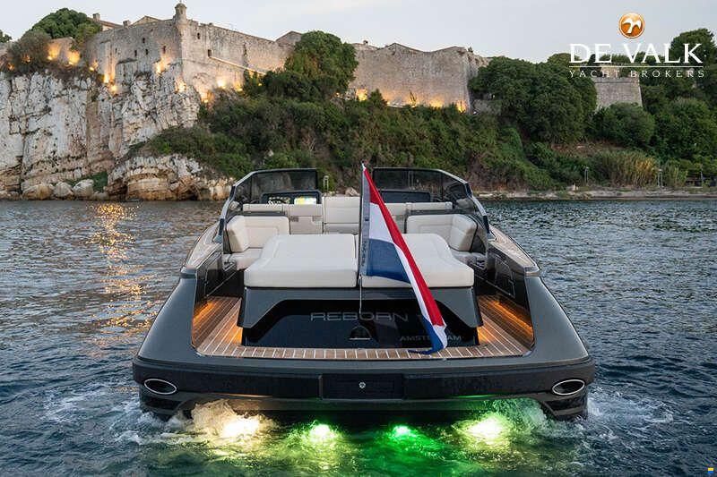 Reborn 38 Bowrider