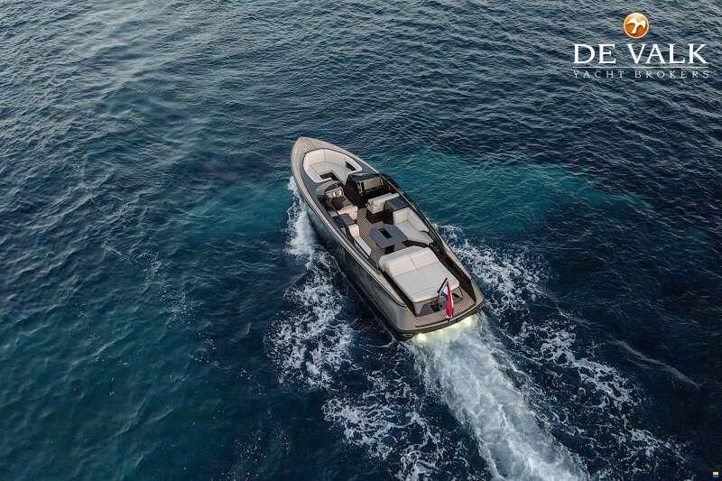 Reborn 38 Bowrider