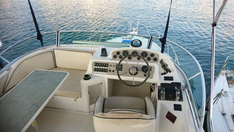 Bayliner 3258 Avanti Cruiser