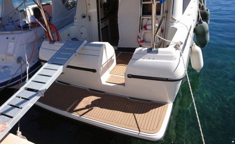 Bayliner 3258 Avanti Cruiser