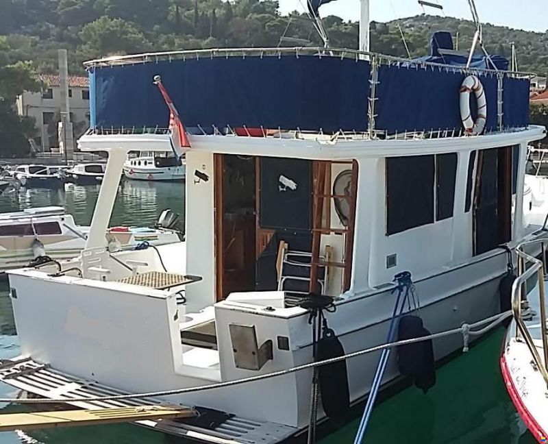 Marine Trader Europa 33 Trawler
