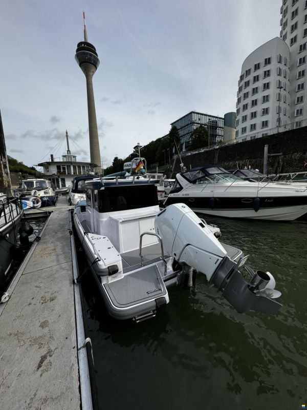 Axopar 28 Cabin