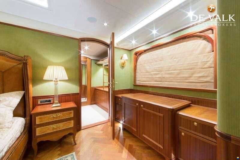 Van der Valk Explorer 37M