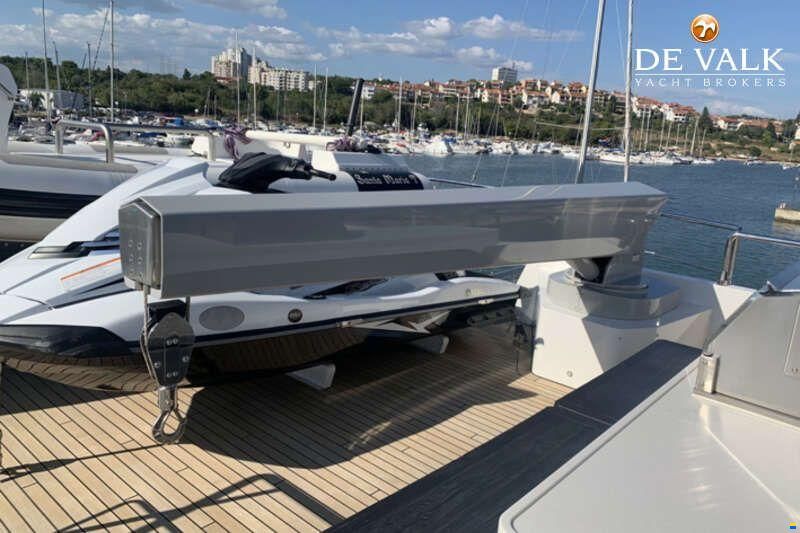 Van der Valk Explorer 37M
