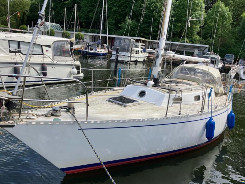 Tourensegelyacht