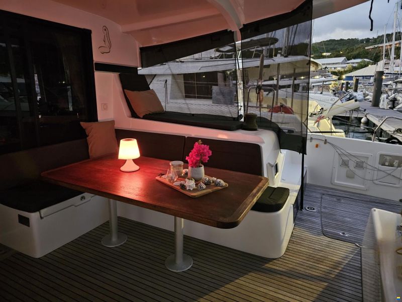 Lagoon 42
