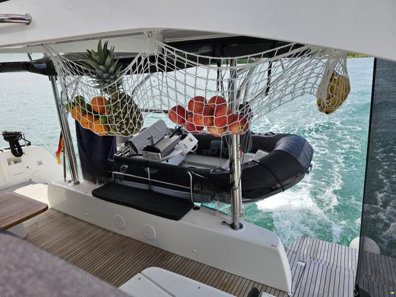 Lagoon 42