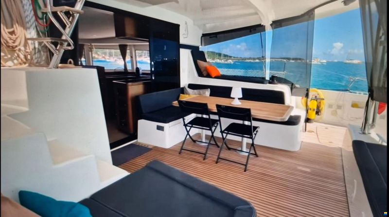 Lagoon 42