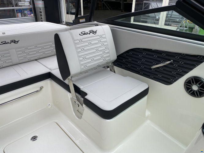 Sea Ray SPX 190