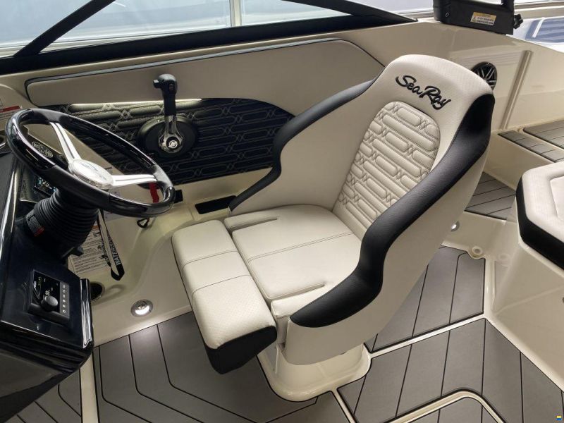 Sea Ray SPX 190