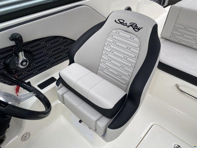 Sea Ray SPX 190