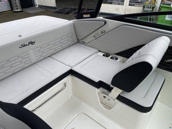 Sea Ray SPX 190