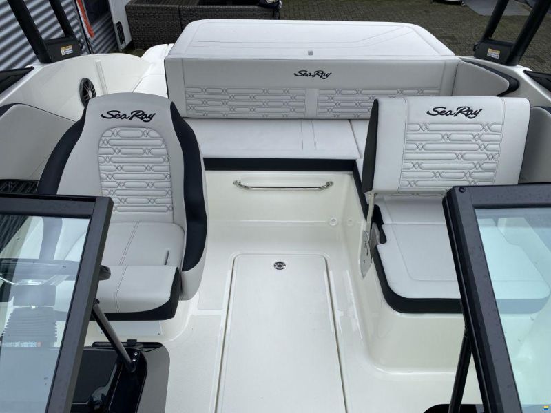 Sea Ray SPX 190