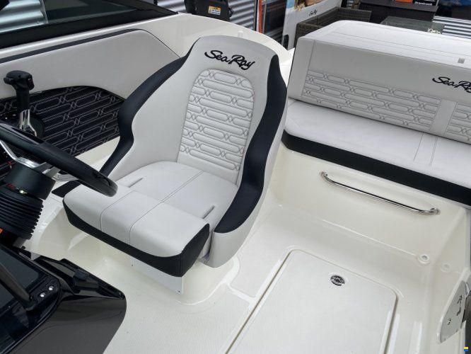 Sea Ray SPX 190